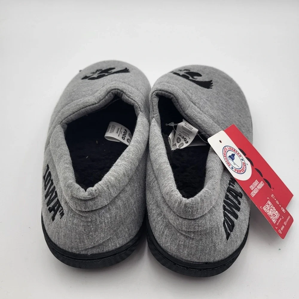 Iowa Hawkeyes Sweatshirt Sherpa Moccasin Slippers FOCO Mens Small 7-8 Women 9-10